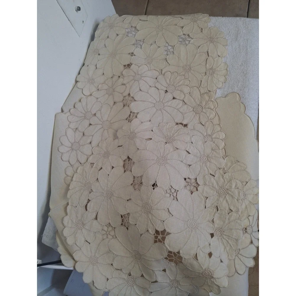 Vintage Cream Linen Floral Cutout Doily and Napkin Set Daisy Embroidery 10pc